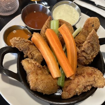 Blackie's - Sauce Your Own Crispy Tenders - American Near Me - Smithfield, Rhode Island