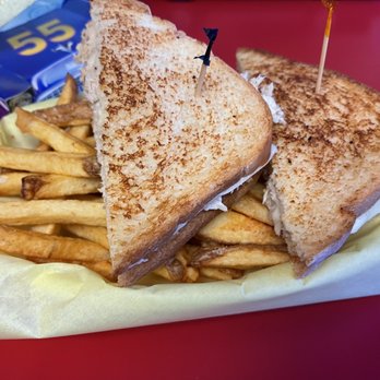 Cedar Glen Malt Shop - Tuna melt - American Near Me - Cedar Glen, California Cedar Glen Malt Shop - Tuna melt - American Near Me - Cedar Glen, California