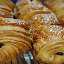 Bonjour Breakfast - Pain au Chocolat