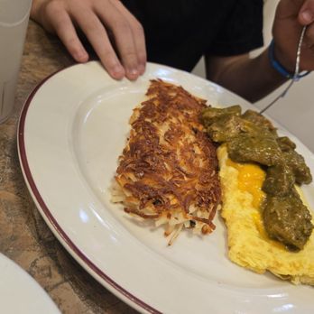 My-Kitchen - Chile verde omelette with hash browns - Breakfast & Brunch Near Me - San Jose, California My-Kitchen - Chile verde omelette with hash browns - Breakfast & Brunch Near Me - San Jose, California