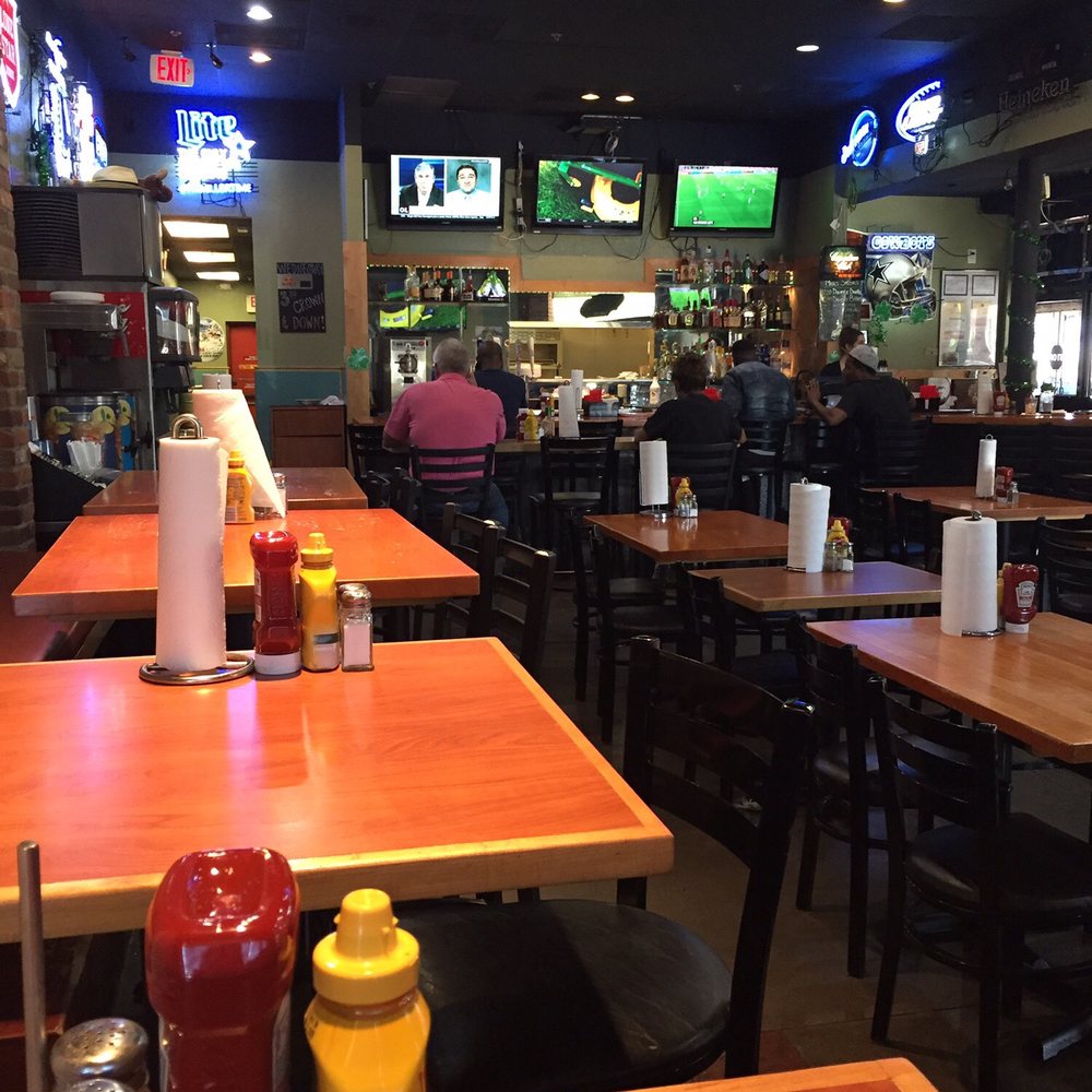 Maacs Grill - Nice view of the inside - Burgers Near Me - Irving, Texas