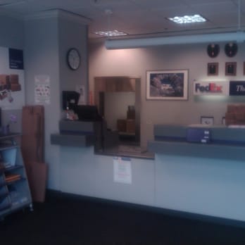 FedEx Ship Center - Shipping Centers Near Me - Carlsbad, California