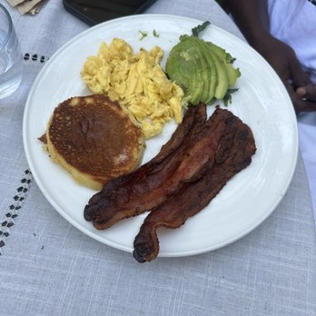Fellows Cafe - Breakfast & Brunch Near Me - Roswell, Georgia Fellows Cafe - Breakfast & Brunch Near Me - Roswell, Georgia