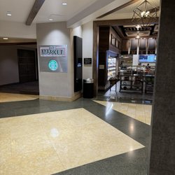 Slice Pizzeria - Slice is just across from the Sbucks.