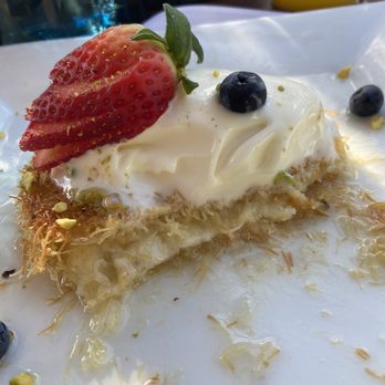 Cafe on 27 - Kunefe - Breakfast & Brunch Near Me - Topanga, California