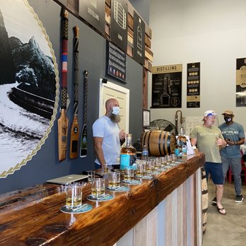 Ko'olau Distillery - Tasting time - Distilleries Near Me - Kailua, Hawaii Ko'olau Distillery - Tasting time - Distilleries Near Me - Kailua, Hawaii