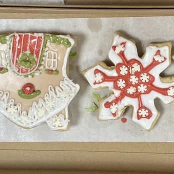 Craft On Third - Showing cookie techniques learned: flooding, piping and decorative strokes - Flowers & Gifts Near Me - Chula Vista, California Craft On Third - Showing cookie techniques learned: flooding, piping and decorative strokes - Flowers & Gifts Near Me - Chula Vista, California