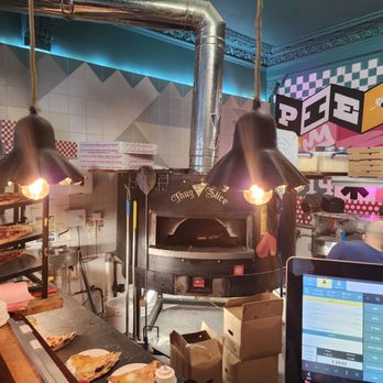 Civerinos - Pizza Near Me - Edinburgh, EDH
