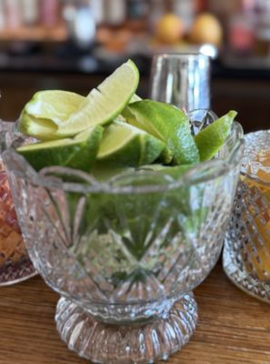 Howards Bar & Club by null