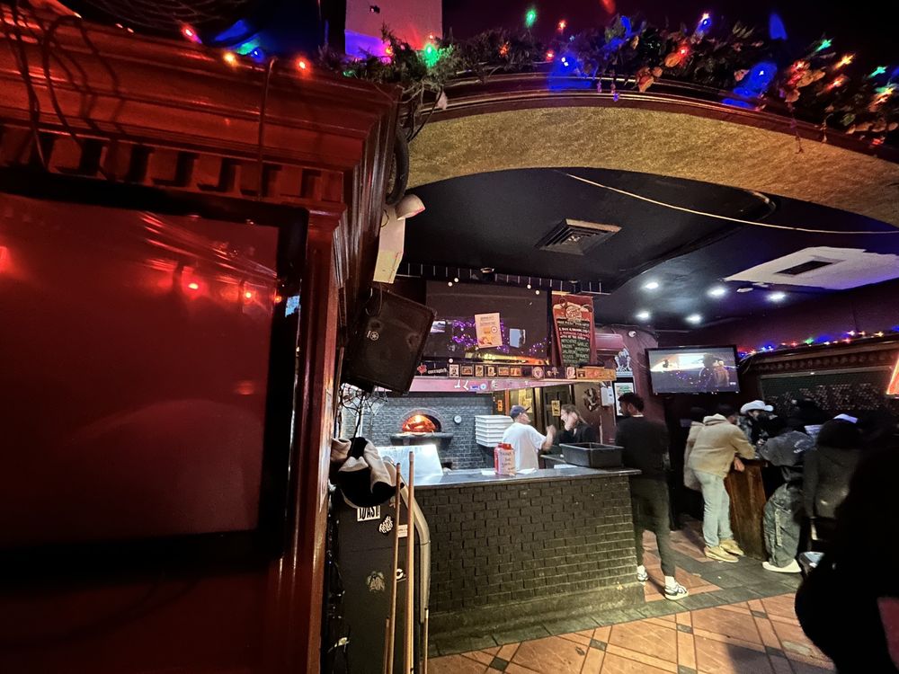Alligator Lounge