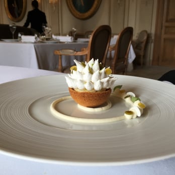 Restaurant Le Parc** - Citrus tart (from outer space) - French Near Me - Reims, 51