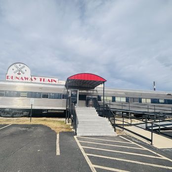Runaway Train Cafe - Restaurant - Diners Near Me - Brownwood, Texas