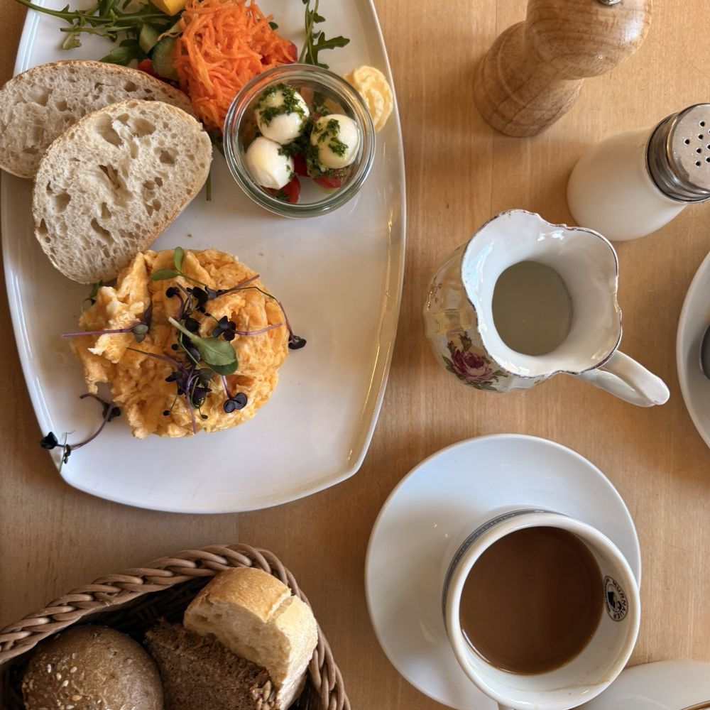 Café Bar Berge - Breakfast & Brunch Near Me - Garmisch-Partenkirchen, BY