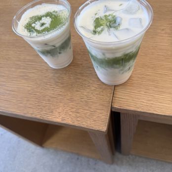 Lynx Coffee - Left: The Snow Right: Balboa - Coffee & Tea Near Me - Sherman Oaks, California Lynx Coffee - Left: The Snow Right: Balboa - Coffee & Tea Near Me - Sherman Oaks, California