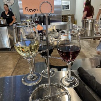 Cheeseology - Flight of wine - Cheese Shops Near Me - Tampa Bay, Florida