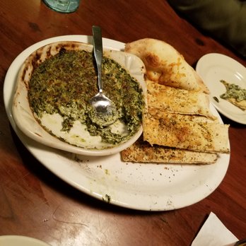 Red Fox Bar & Grille - We got the spinach and parmesa N cheese dip was awesome - American Near Me - Jackson, New Hampshire