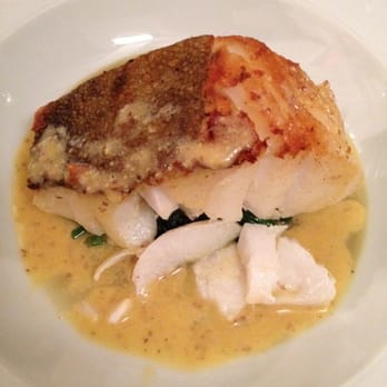 Vis Bistro Mojo - Kabeljauw - spinazie - mosterdsaus - Seafood Near Me - Antwerp, VAN Vis Bistro Mojo - Kabeljauw - spinazie - mosterdsaus - Seafood Near Me - Antwerp, VAN