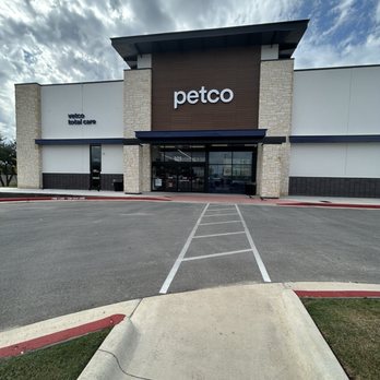 Petco - Storefront - Pet Training Near Me - Georgetown, Texas