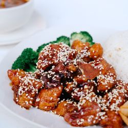 Crispy chicken with sesame