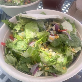 Simply Salad - El Paso Salad with tofu and artichoke hearts - Salad Near Me - Long Beach, California