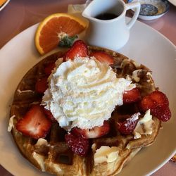 Gardner House Cafe and Bed & Breakfast - Belgian Waffle w/ Fruit