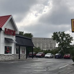 Lee's Famous Recipe Chicken - Lee's east lima