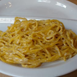 Peperoncino - Cacio e pepe buona, ma con tipo di tonnarelli da rivedere
