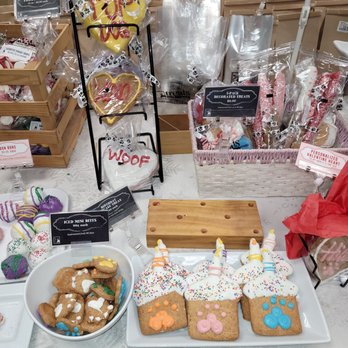 Treats Unleashed - Pet Stores Near Me - Chesterfield, Missouri
