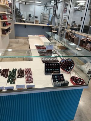 Exquisito Chocolates by null