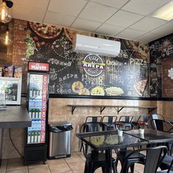 Pizza & Arepa Market