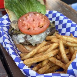 The Lion's Den Bar & Grill - Burger
