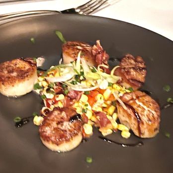 Nouveau Monde - Entree scallops  We opted for cauliflower puree and substituted for French fries - New American Near Me - Sandy Hook, Connecticut