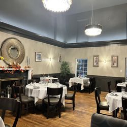 Artemis Mediterranean Bistro - Dining area