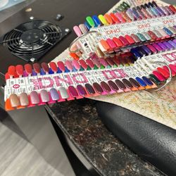 My Salon - Nail color options