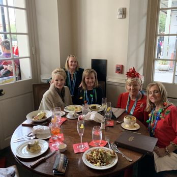 Tableau - Annual girls day in the city during Christmas. - Cajun/Creole Near Me - New Orleans, Louisiana