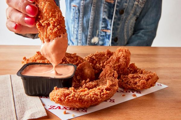 Zaxby's Chicken Fingers & Buffalo Wings by null