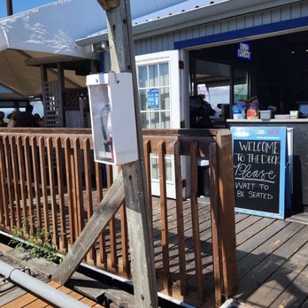 The Deck - Entrance - Seafood Near Me - Portland, Oregon