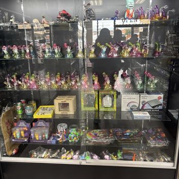 Shamroc Smoke Shop - Pieces - Tobacco Shops Near Me - Canoga Park, California