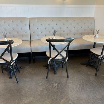 Olive's Vineyard Café - Indoor seating - Cafes Near Me - Willcox, Arizona Olive's Vineyard Café - Indoor seating - Cafes Near Me - Willcox, Arizona
