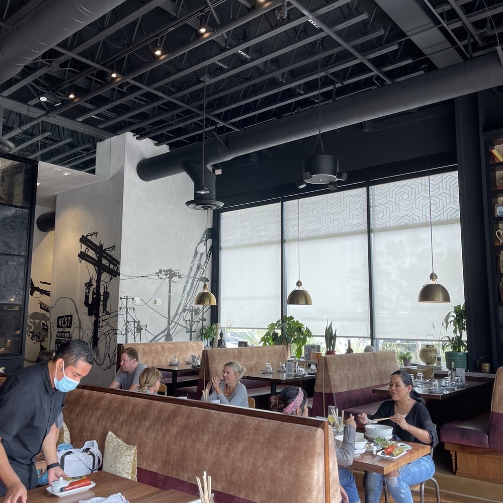 Little Sister - Dining room - Vietnamese Near Me - El Segundo, California