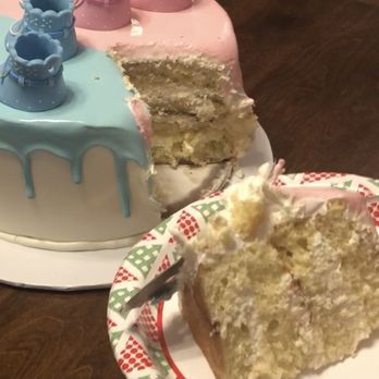 Sweet Dreams - Gender reveal cake without a gender reveal. - Bakeries Near Me - Warren, Michigan
