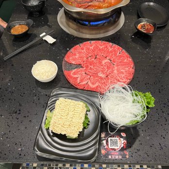 Spice World Hotpot Restaurant - Noodle along with beef and rice. Two flavor hot pot. - Hot Pot Near Me - Richmond, British Columbia Spice World Hotpot Restaurant - Noodle along with beef and rice. Two flavor hot pot. - Hot Pot Near Me - Richmond, British Columbia