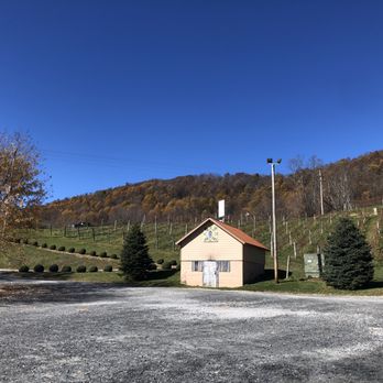 Linville Falls Winery - a small building on a hill - Wineries Near Me - Newland, North Carolina Linville Falls Winery - a small building on a hill - Wineries Near Me - Newland, North Carolina