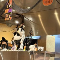Latin Cafe 2000 - Halloween decor