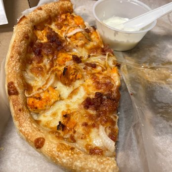 J & D Pizza - Deluxe Buffalo Chicken Pizza w/bacon & Onions - Pizza Near Me - Woonsocket, Rhode Island