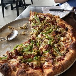 Resto St-Felix Pizzeria (Le) - House Special Pizza