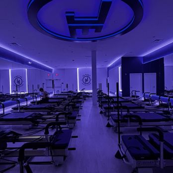 Jet Set Pilates - Pilates Near Me - Creve Coeur, Missouri Jet Set Pilates - Pilates Near Me - Creve Coeur, Missouri