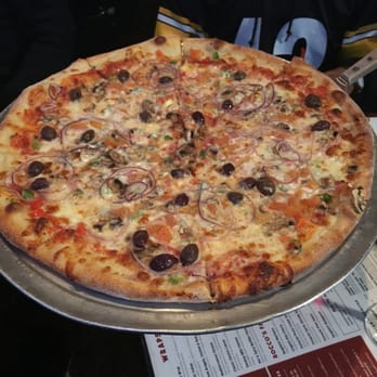 Rocco's Tavern - 18" pizza - Sports Bars Near Me - Pasadena, California Rocco's Tavern - 18" pizza - Sports Bars Near Me - Pasadena, California