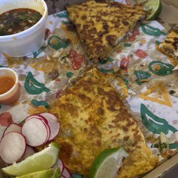 Mexas Tacos - Birria Tacos (Birria Pizza) - Tacos Near Me - Orlando, Florida Mexas Tacos - Birria Tacos (Birria Pizza) - Tacos Near Me - Orlando, Florida