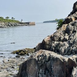 Willard Beach City of South Portland - Rocks and Spring Point Lighthouse